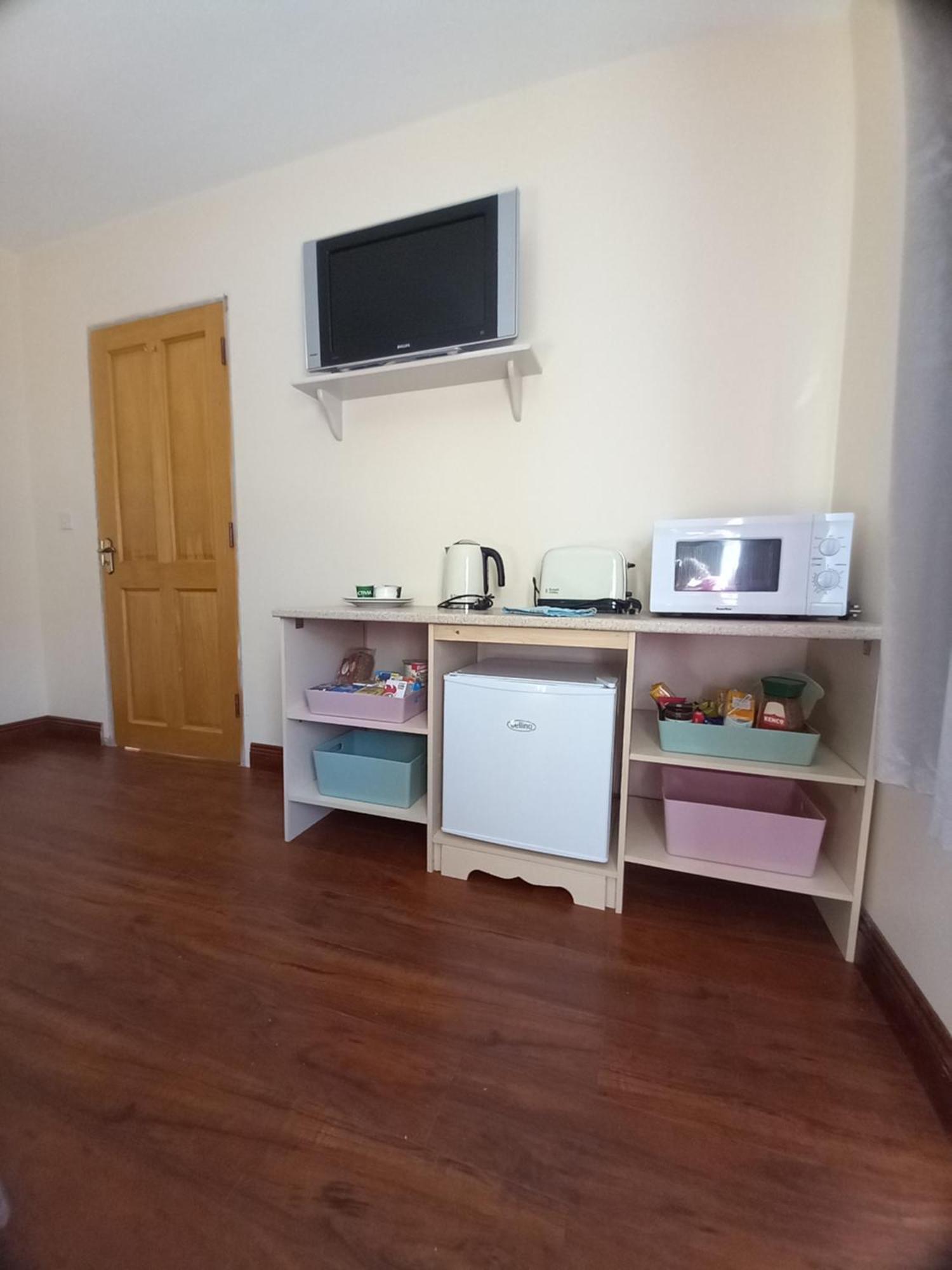 Four Seasons Apartment Уотърфорд Екстериор снимка