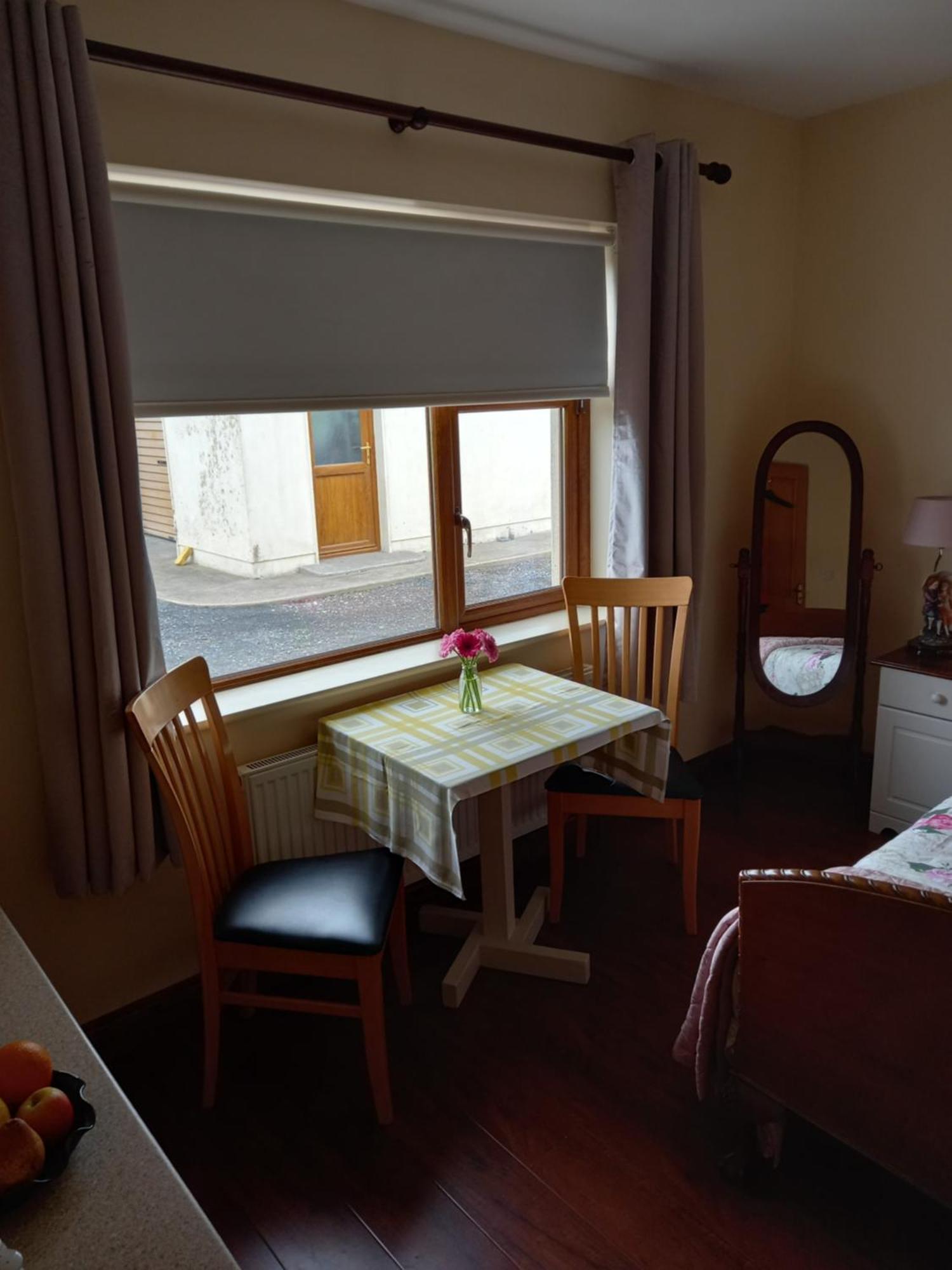 Four Seasons Apartment Уотърфорд Екстериор снимка