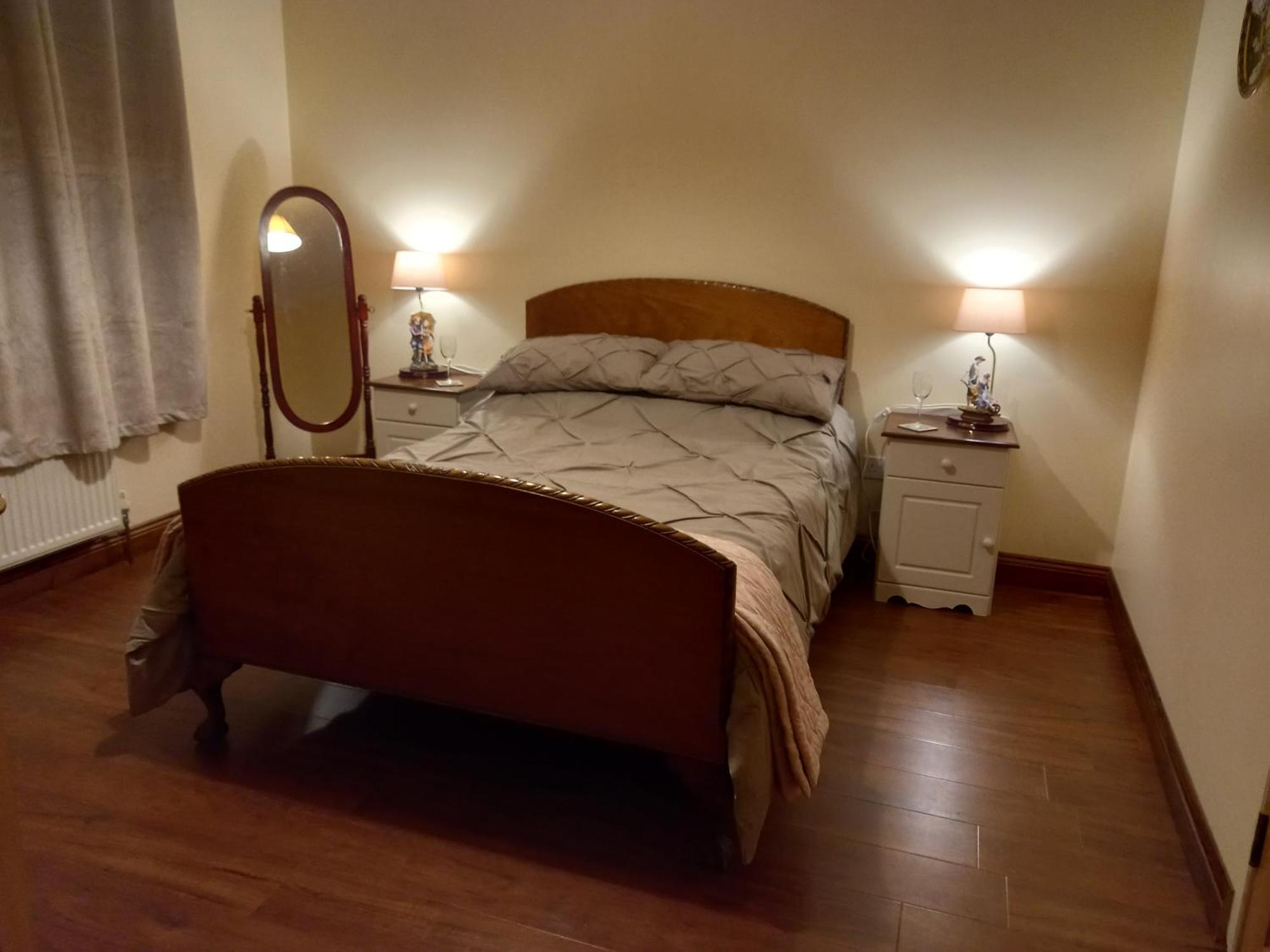 Four Seasons Apartment Уотърфорд Екстериор снимка